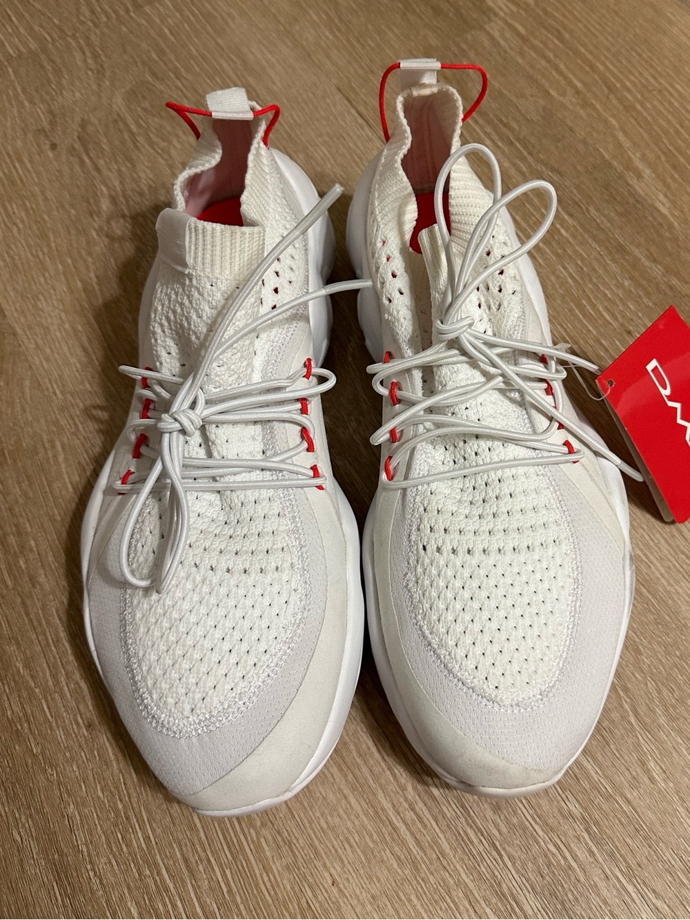 Reebok DMX Fusion NR "White/Neon Cherry" Colorway
